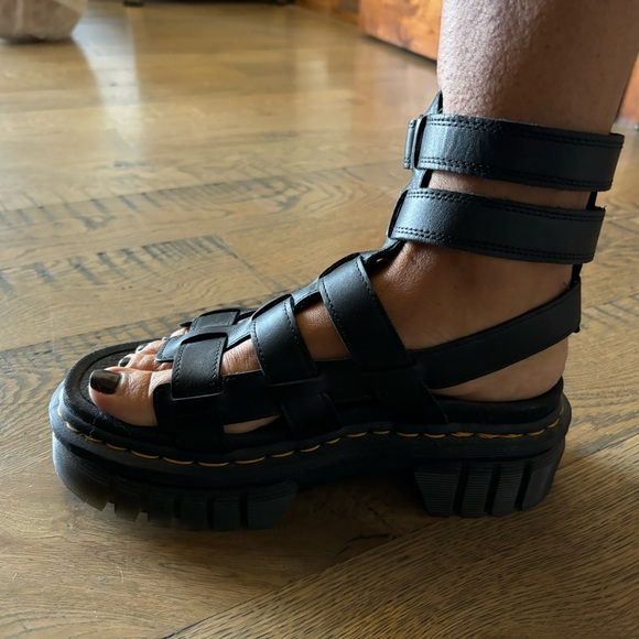 Doc Martens gladiator sandal, leather , black - Picture 4 of 4